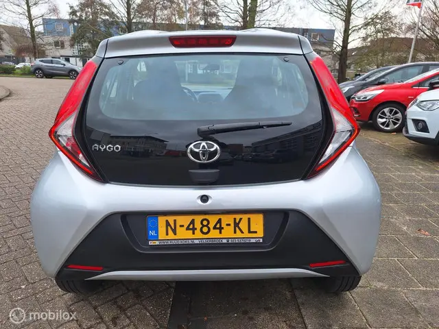 Toyota Aygo 1.0 VVT-i x-FUN 2021 Benzine 10