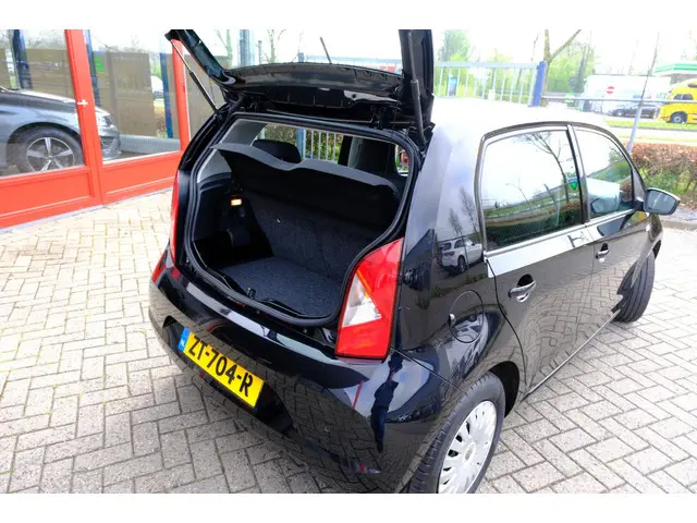 SEAT Mii 1.0 Style Intense 5-drs *45.378km* 2019 Benzine 9