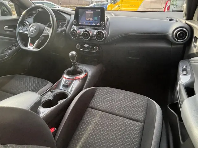 Nissan Juke DIG-T 117 MT N-Connecta 2020 Benzine 6