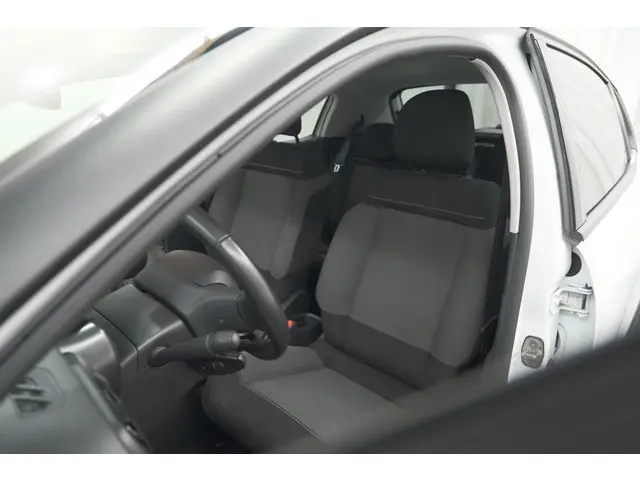 Citroën C3 PureTech 110 S&S Shine 2020 Benzine 30