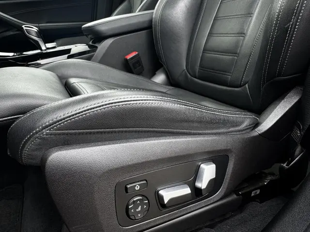 BMW X3 xDrive30e High Executive 2022 Hybride Benzine 25