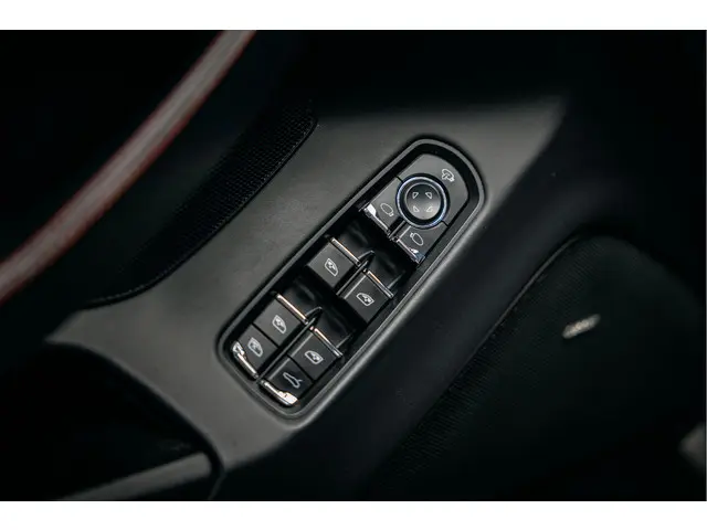 Porsche Panamera 4.8 GTS 2015 Benzine 34