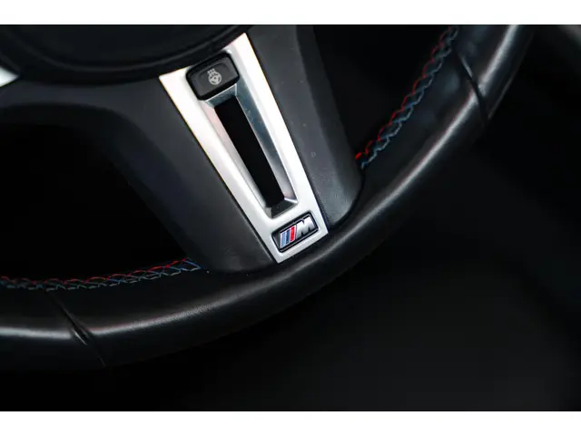 BMW M4 Cabrio xDrive Competition 2022 Benzine 26