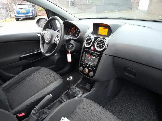 Opel Corsa 1.4-16V BlitZ 2014 Benzine 11