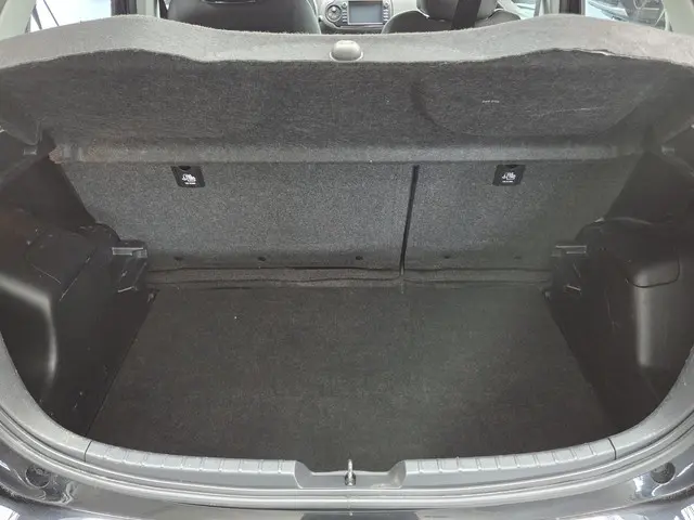 Toyota Yaris 1.5 Hybrid Active 2018 Hybride Benzine 38