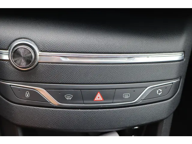 Peugeot 308 1.6 BlueHDi Allure 2016 Diesel 28