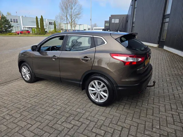 Nissan QASHQAI 1.2 Connect Edition 2015 Benzine 4