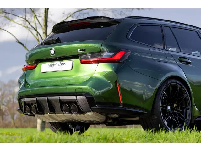 BMW M3 3-serie Touring xDrive Competition 2024 Benzine 28