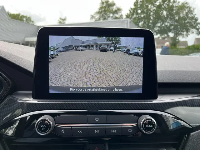 Ford Kuga 2.5 PHEV ST-Line X 2024 Hybride Benzine 32