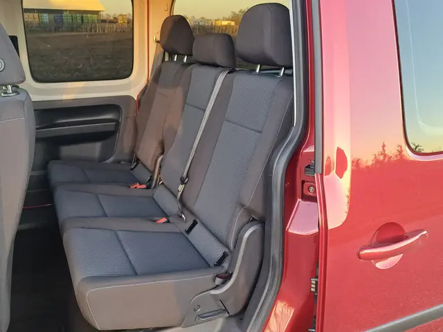 Volkswagen Caddy Maxi 1.0 TSI Comfortline 2016 Benzine 22