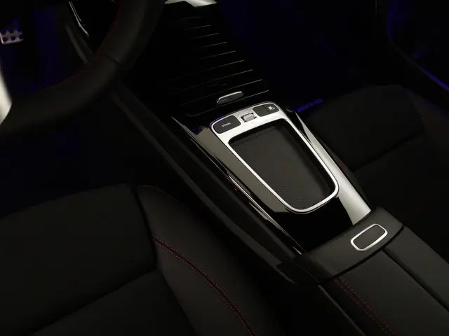 Mercedes-Benz A-Klasse 200 AMG Line 2024 Benzine 9