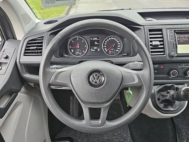 Volkswagen Transporter 2.0 TDI 2016 Diesel 12