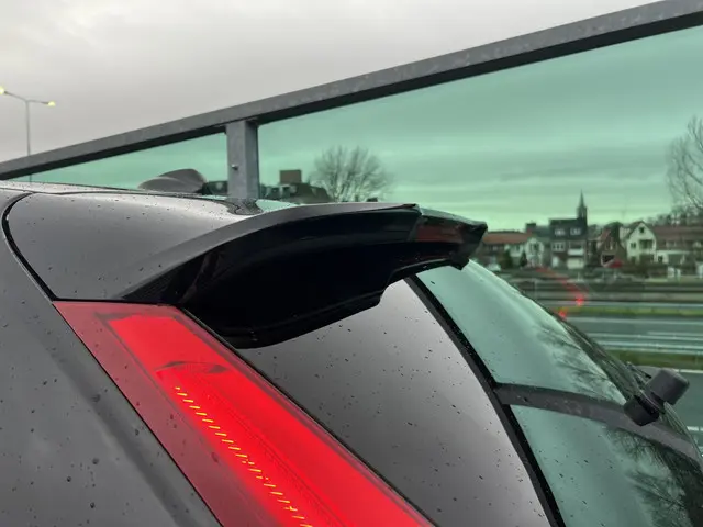 Volvo V40 2.0 T4 Business Sport 2018 Benzine 9