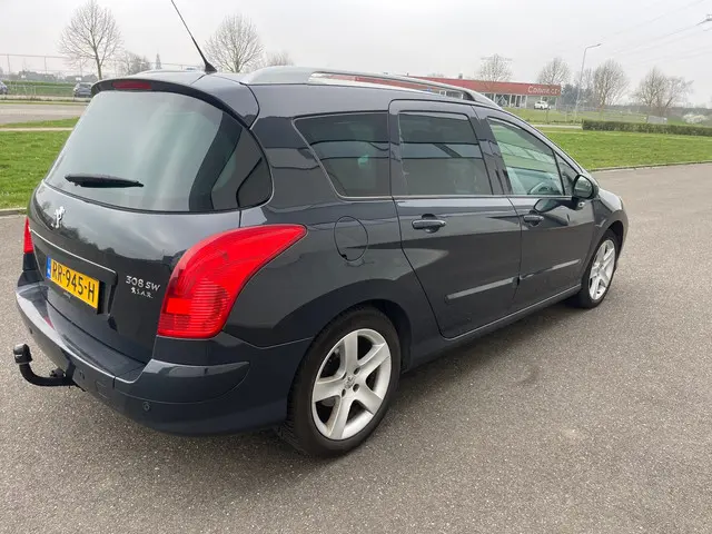 Peugeot 308 SW 1.6 VTi Millesim 200 2012 Benzine