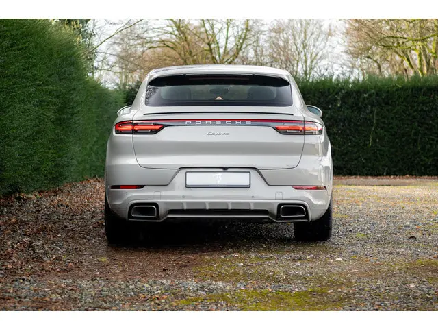 Porsche Cayenne Coupé E-Hybrid 2022 Hybride Benzine 27