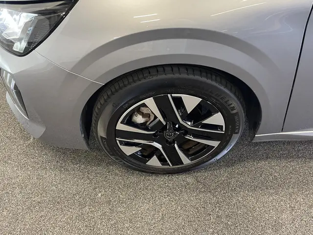 Peugeot 208 Hybrid 100 AUT Allure 2024 Benzine 17