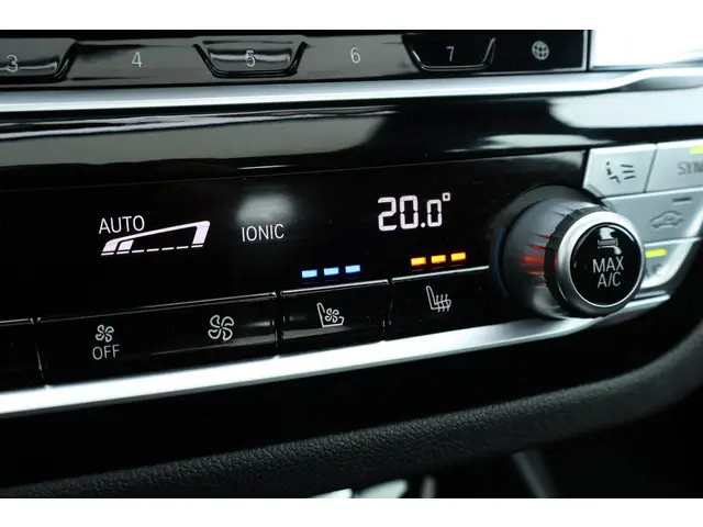 BMW X3 M40i xDrive High Executive 2017 Benzine 24