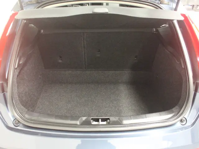 Volvo V40 2.0 T2 Nordic+ 2016 Benzine 34