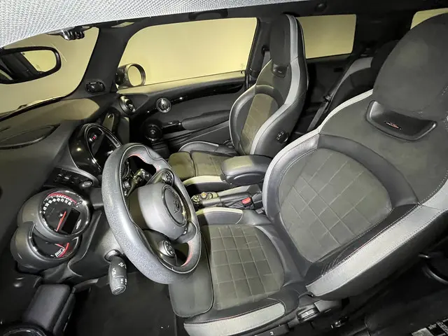 MINI Cooper Mini 2.0 John Works Chili 2019 Benzine 19