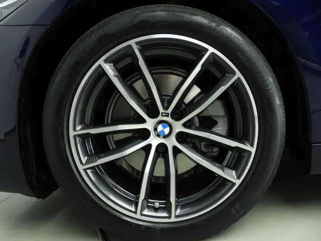 BMW 5 Serie Touring 520i 2023 Benzine 47