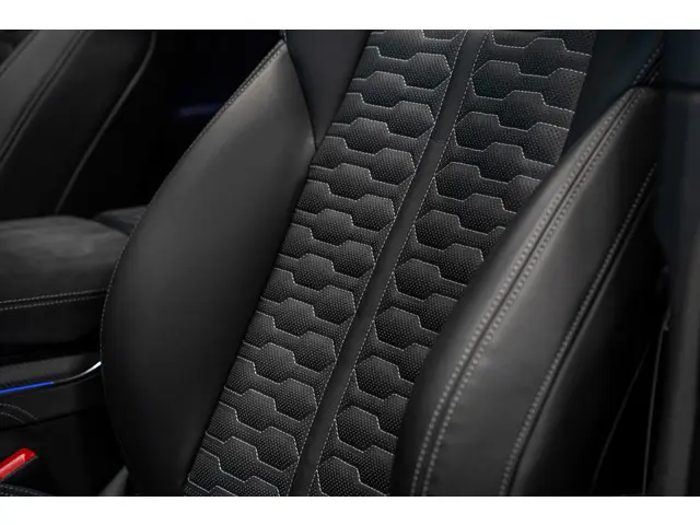 Audi Q8 4.0 TFSI RS Q8 quattro Performance 2025 Benzine 34