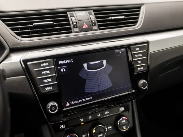 Škoda Superb Combi 1.6 TDI Sportline 2016 Diesel 24