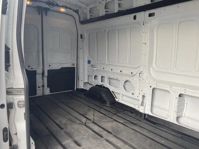 Ford E-Transit 350 L3H3 Trend 68 kWh 2024 Elektrisch 19