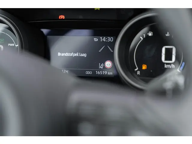 Toyota Yaris 1.5 Hybrid Dynamic 2022 Hybride Benzine 27