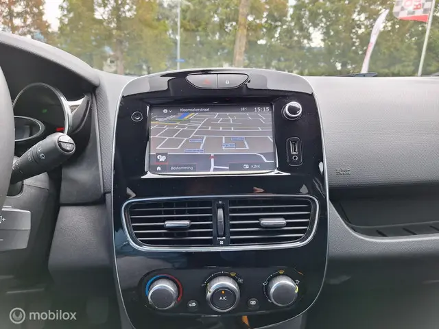 Renault Clio ESTATE 0.9 TCe LIMITED 2018 Benzine 19