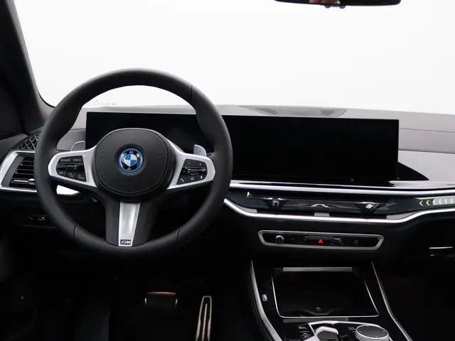 BMW X5 xDrive50e 2025 Hybride Benzine 24