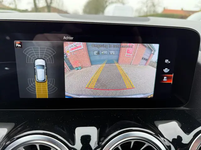 Mercedes-Benz GLA 200 Business Solution AMG 2020 Benzine 20
