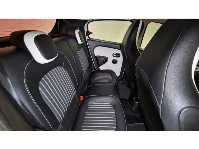 Renault Twingo Z.E. R80 Intens 2022 Elektrisch 4