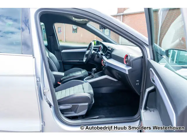 SEAT Arona 1.0 TSI FR Business Intense 2022 Benzine 3