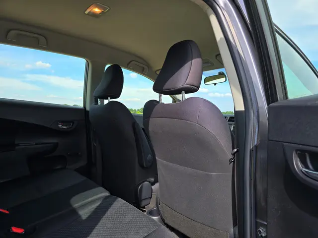Toyota Verso-S 1.3 VVT-i Aspiration 2013 Benzine 29