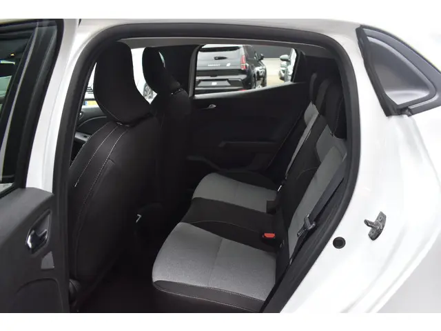 Renault Clio TCe 90 GPF evolution 2024 Benzine 11