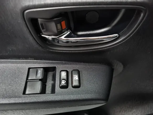 Toyota Yaris 1.3 VVT-i Style / Trekhaak / Airco 2013 Benzine 13