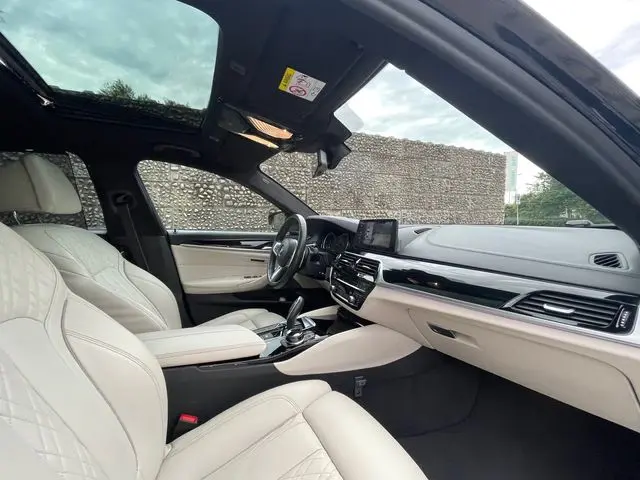 BMW 5 Serie M550d xDrive High Executive 2018 Diesel 9