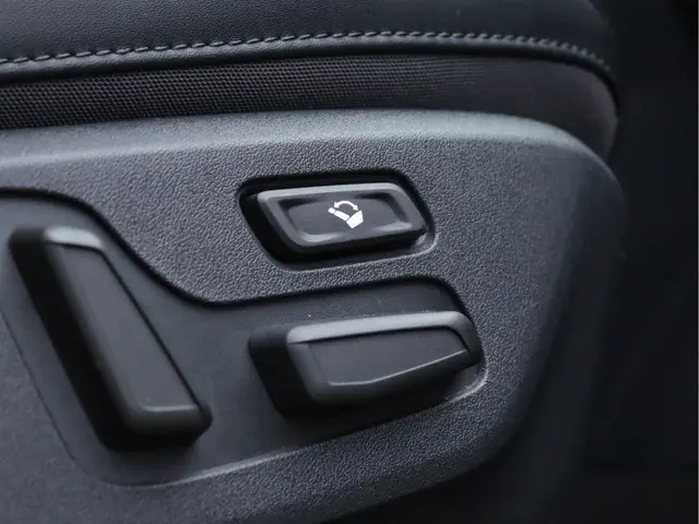 Kia Niro EV ExecutiveLine 64.8 kWh 2022 Elektrisch 24