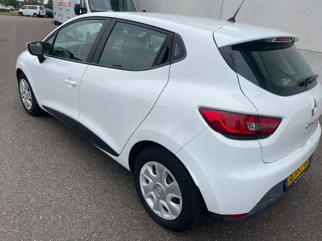 Renault Clio 0.9 TCe Expression Airco 5 drs 2014 Benzine 6