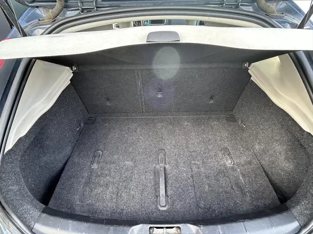 Volvo V40 2.0 T2 Momentum 2016 Benzine 19