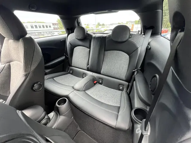 MINI Cooper Mini 1.5 Business 2017 Benzine 8