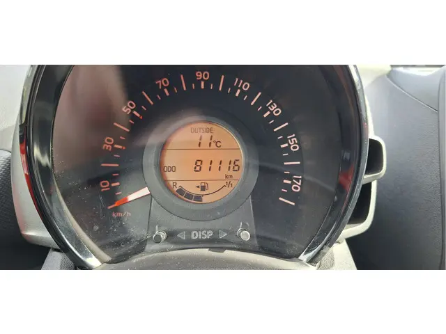 Toyota Aygo 1.0 VVT-i x-clusiv 2021 Benzine 8