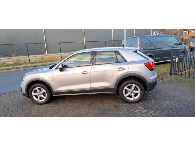 Audi Q2 3