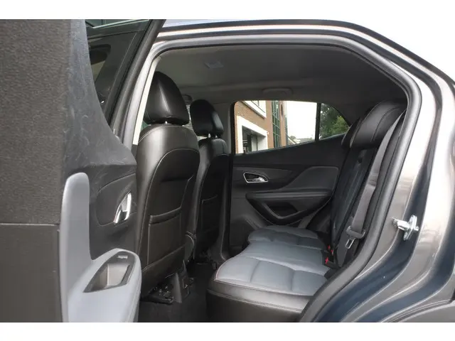 Opel Mokka 1.6 Cosmo 2016 Benzine 9