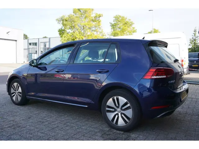 Volkswagen e-Golf Blauw 2017 2017 Elektrisch 5