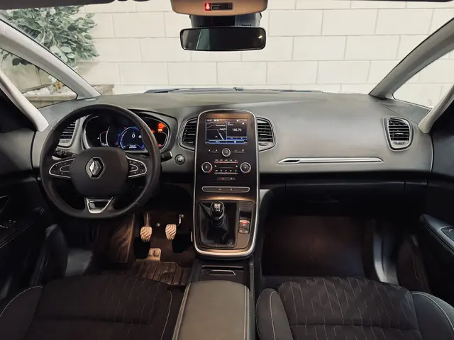 Renault Scénic 1.3 TCe Limited 2019 Benzine 3