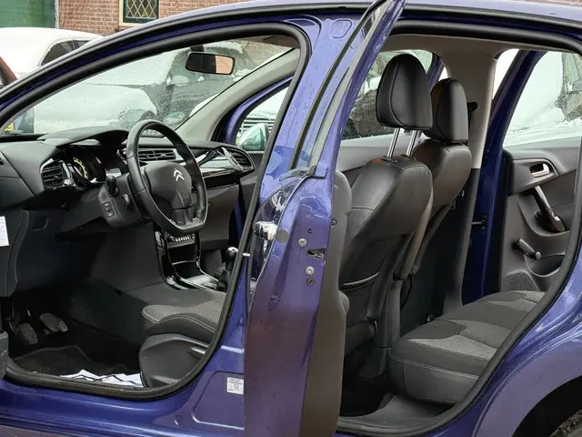 Citroën C3 1.2 VTi Collection/ LED/ LAAG KM 2014 Benzine 16