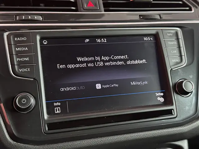 Volkswagen Tiguan 2.0 TDI Connected Series 2017 Diesel 42