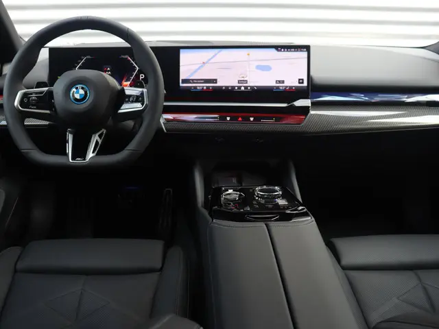 BMW 5 Serie Touring 550e 2026 Hybride Benzine 11