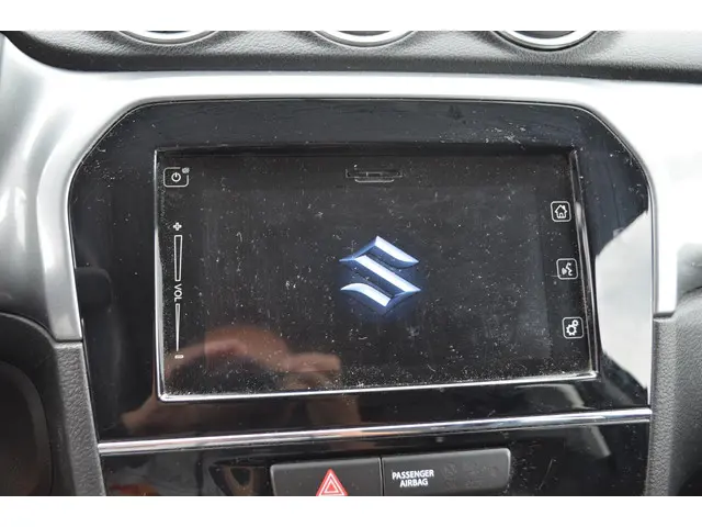 Suzuki Vitara 1.6 Exclusive 2015 Benzine 25